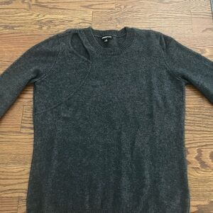 Minnie Rose Charcoal Cashmere Crewneck Sweater